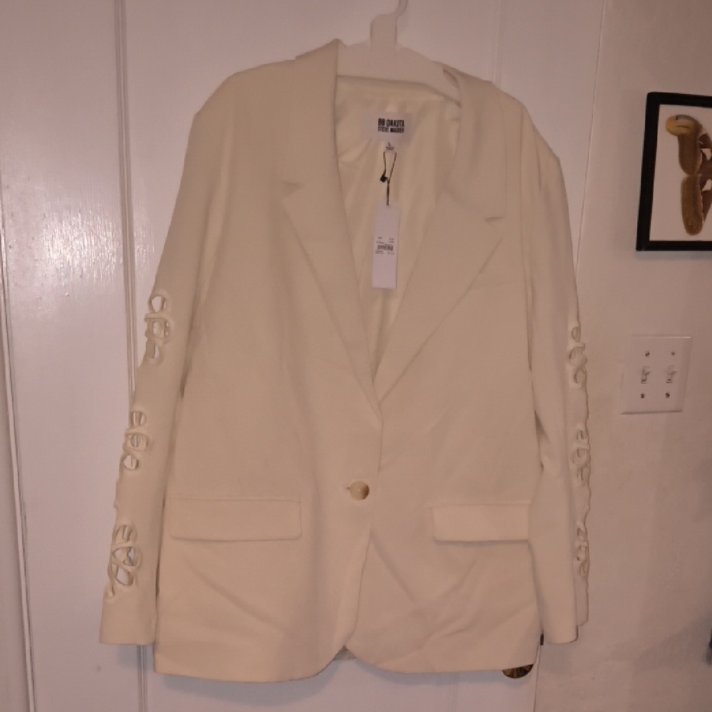 NWT BB Dakota X Steve Madden | Ivory Blazer with Sleeve Details